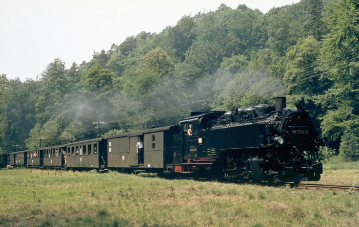 99 1734 mit P 14265 vor Rabenau, am 19.07.1976