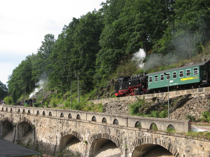 99 1746 Tv vor P 5152 rollt in Seifersdorf ein, am 19.07.2009 99 1746 Tv vor P 5152 rollt in Seifersdorf ein, am 19.07.2009