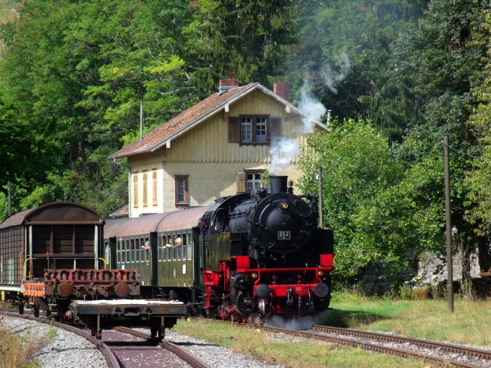 262 BB mit Zug Weizen→Blumberg, in Grimmelshofen, um 11:57h am 14.09.2018