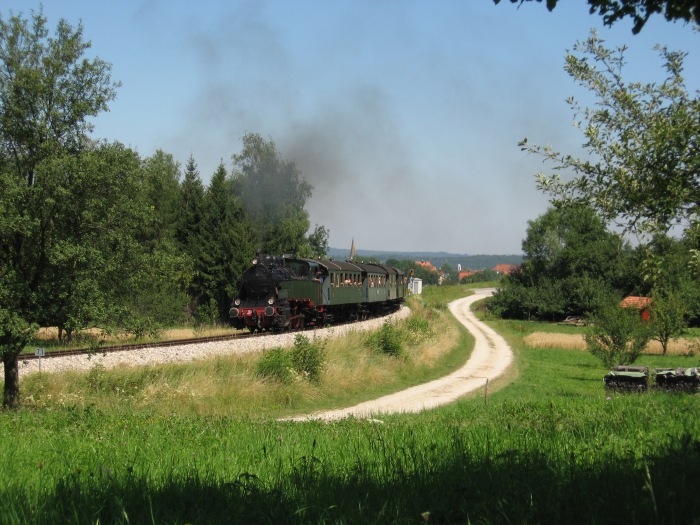 Nr.16 (→Neuffen) zwischen Linsenhofen und Neuffen, am 15.07.2007