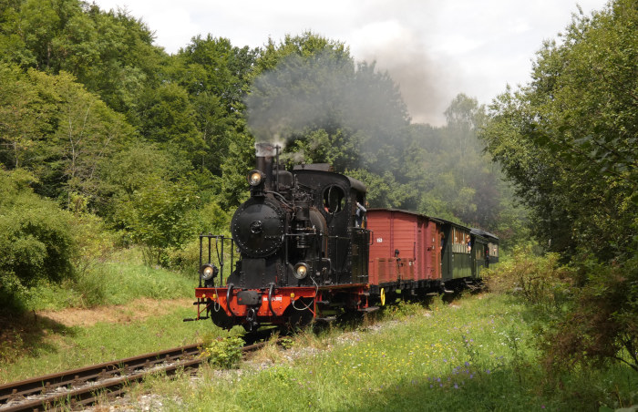 W.N.12 mit P3 Neresheim→Katzenstein hinter Steinmühle wieder nahe den ehemaligen Härtsfeldwerken, nur etwa 20m weiter als auf dem Foto weiter oben, um 13.23h am 04.08.2024