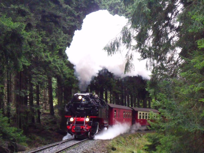 99 222 mit Planzug 8941 zum Brocken, fotografiert und akustisch aufgenommen hinter der Ausfahrt Schierke, um 12:25h am 21.09.2013