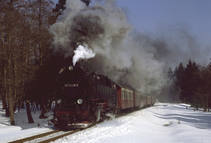 99 7239 mit P 14445 vor Drei Annen Hohne, am 14.03.1987