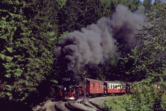 99 7245 P 14402 an der Flussbrücke im Thumkuhlental, am 22.05.1988