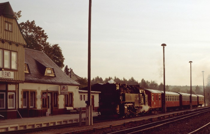99 7243 mit 8901 in Elend, am 30.09.1993