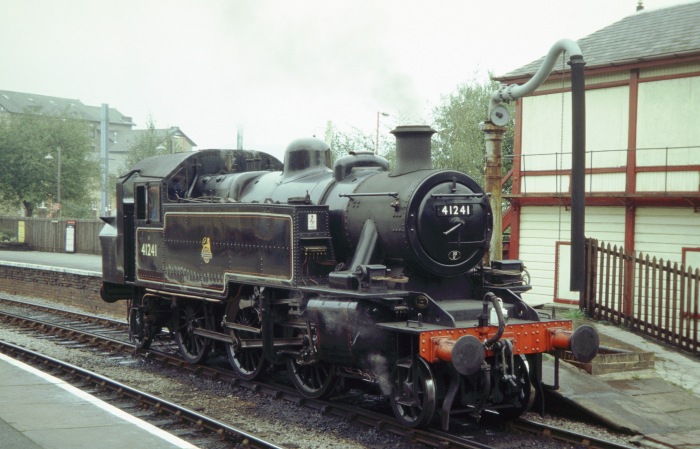 41241 wartet in Keighley auf nächsten Einsatz, 12:40h, 15.10.2006