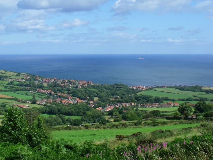 Robin Hood Bay darf auch nicht fehlen, hier der Blick vom Westen auf Oberdorf und Küste