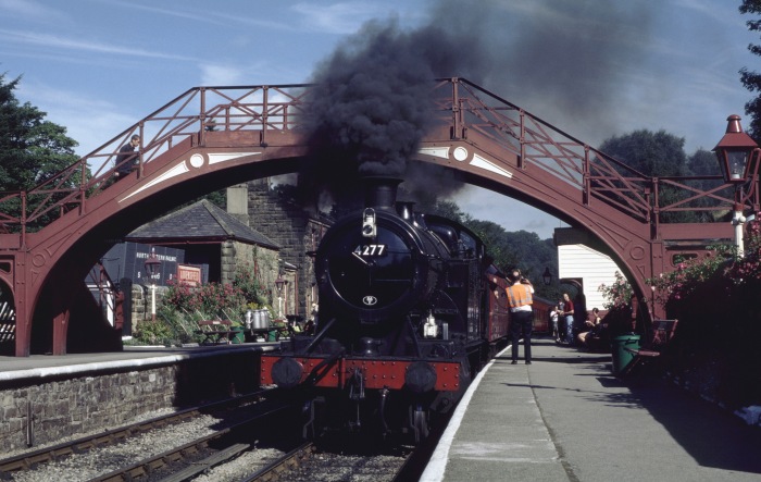 4277 Einfahrt Goathland, 09.08.2000