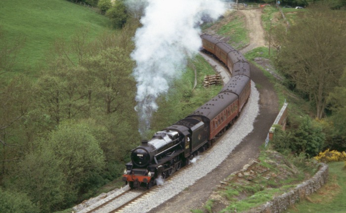 45212 bei Darnholm vor Goathland, 16.05.2004