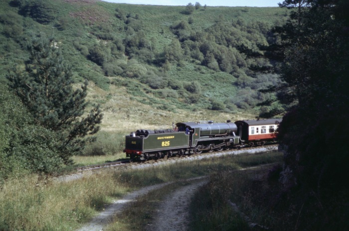 825 Tv Richtung Grosmont, im nördlichen Newton Dale Tal, 14:21h am 30.08.2005