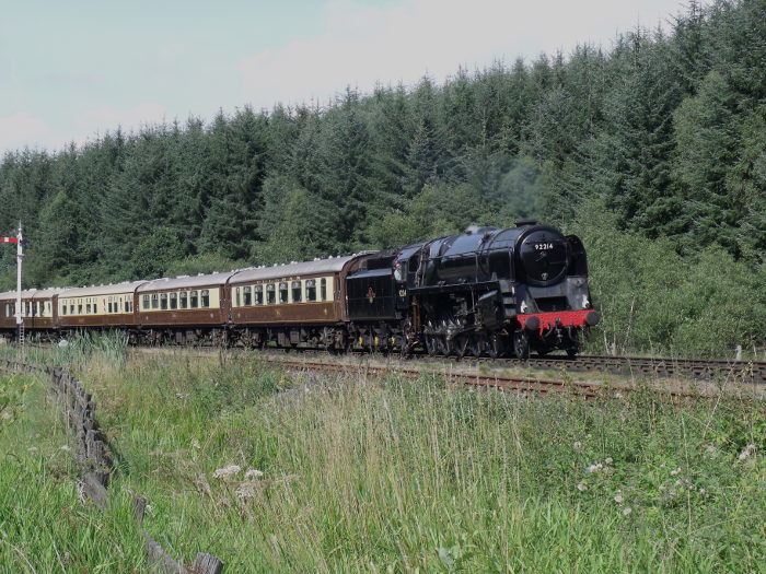 92214 an der Einfahrt von Levisham, 01.09.2010