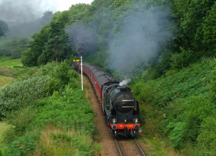 926 bei Green End, hinten schiebt 2253 um 14:43h am 05.08.2019