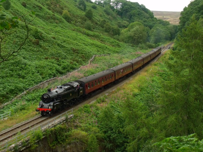 80136 vorwärts Richtung Grosmont und abwärts bei Water Ark, um 14:08h am 08.08.2019